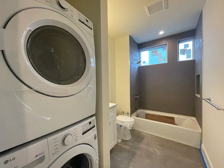 65 Cameron St #4X — Photo 3