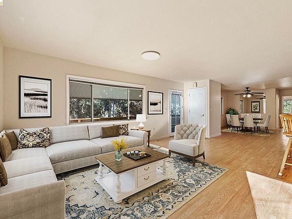 5th image of 13904 Tuolumne Rd