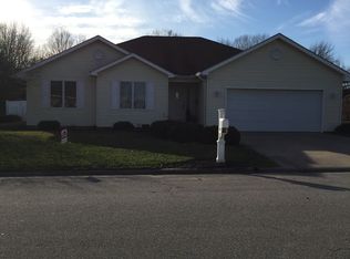 412 Kelly Dr, Brownstown, IN