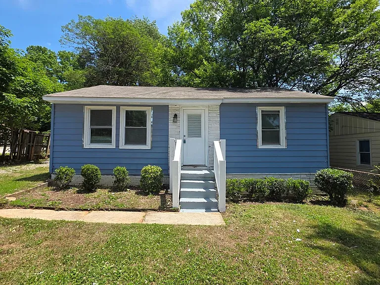 3901 McVay St SW — Photo 1