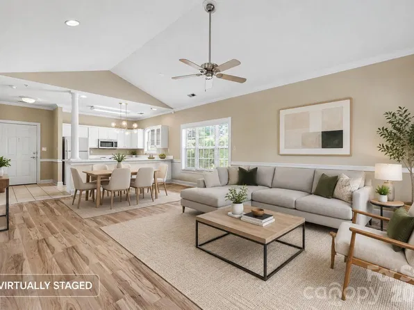9241 Meadow Vista Rd, Charlotte, NC 28213