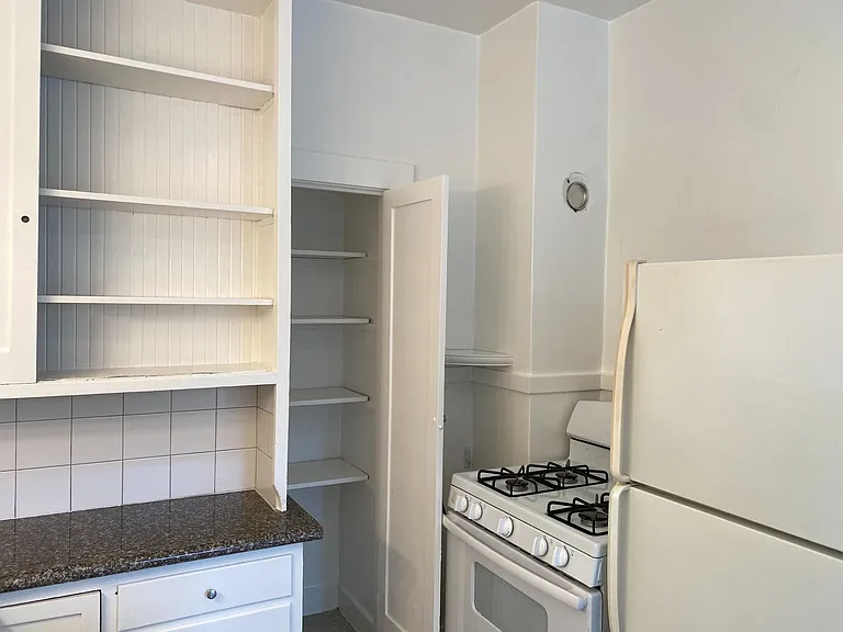 650 Masonic Ave #3 — Photo 9