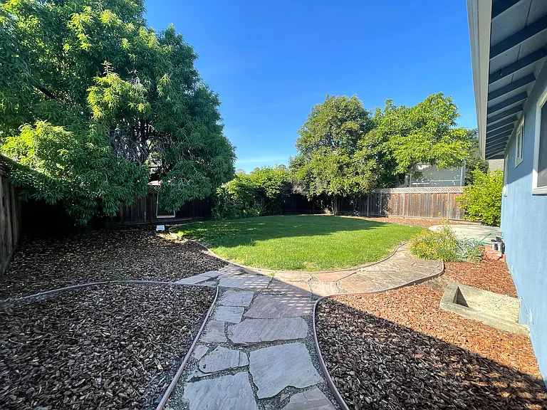 3902 Madeira Way — Photo 15