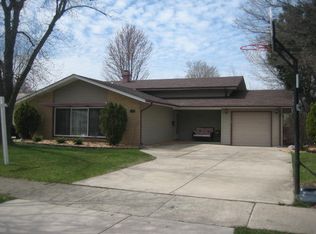 1046 S Edson Ave, Lombard, IL 60148