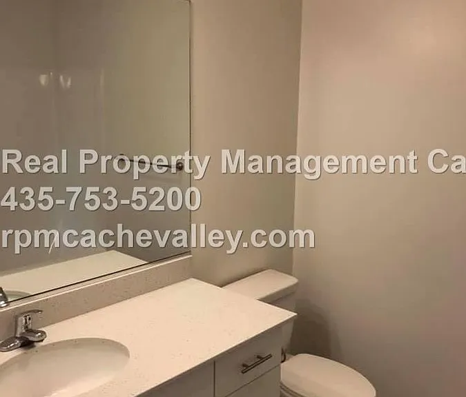 163 E 550 N #301 — Photo 18