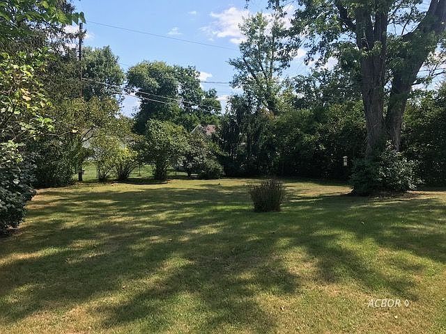 2nd image of 14 S May Ave