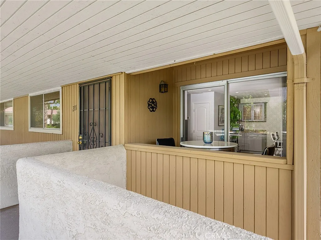 1 bed, 589 sqft, $2,350 — Photo 2