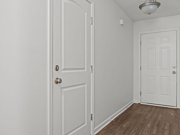 5th image of 5015 Croftwood Dr