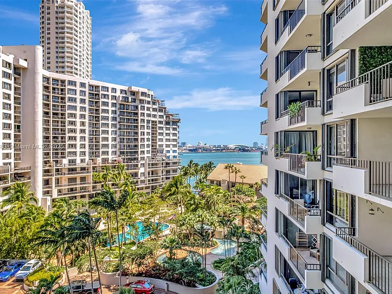 520 Brickell Key Dr #A914 — Photo 24