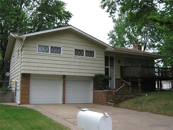 2nd image of 8006 Brookside Cir