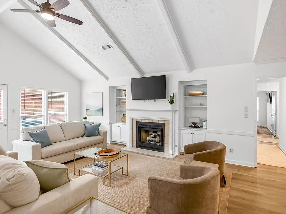 6536 Monmouth Mews #ID1533650P