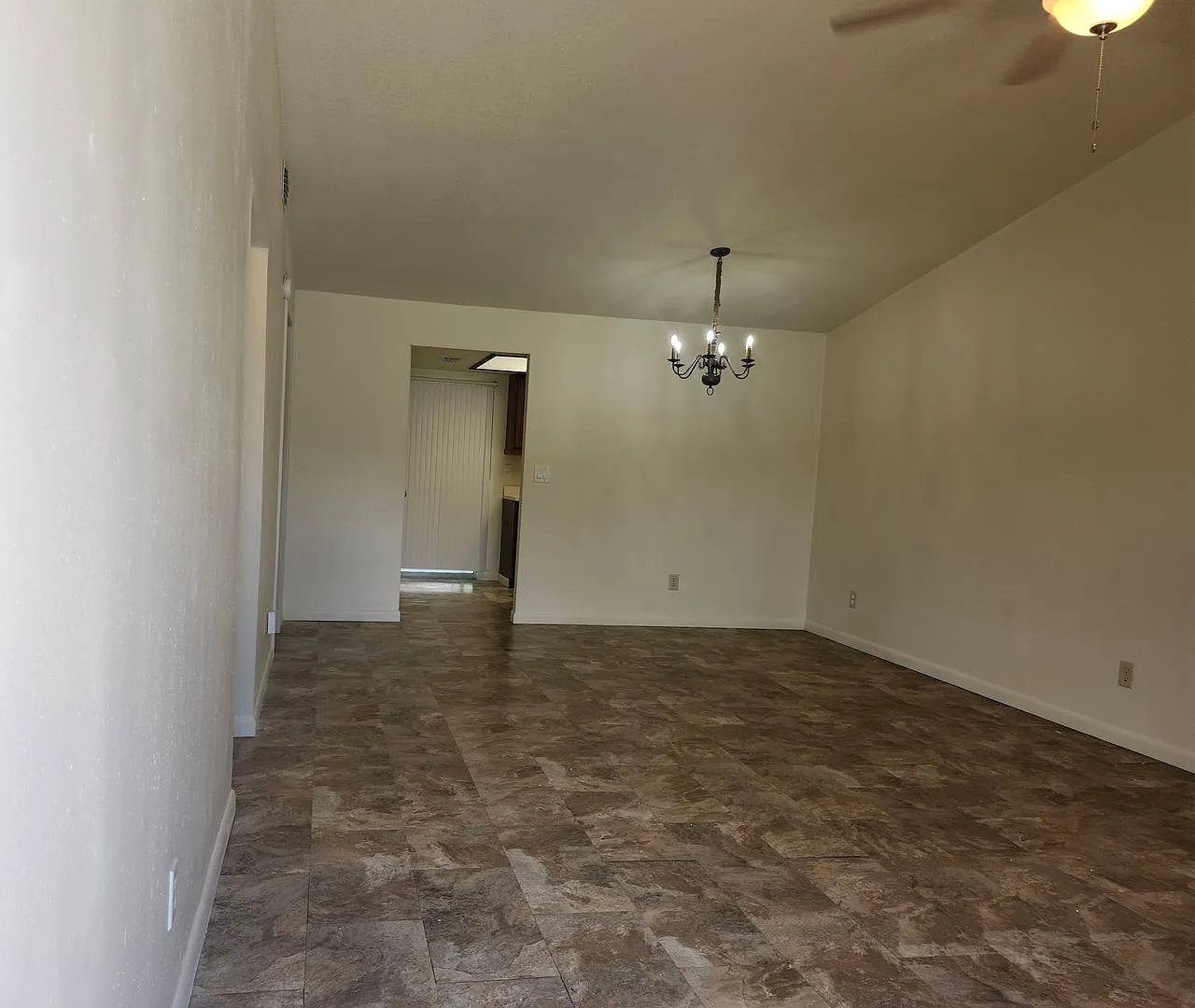 2 bed 1 bath San Carlos Park — Photo 2