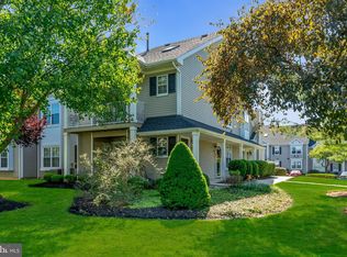 904B Saxony Dr #B, Mount Laurel, NJ 08054