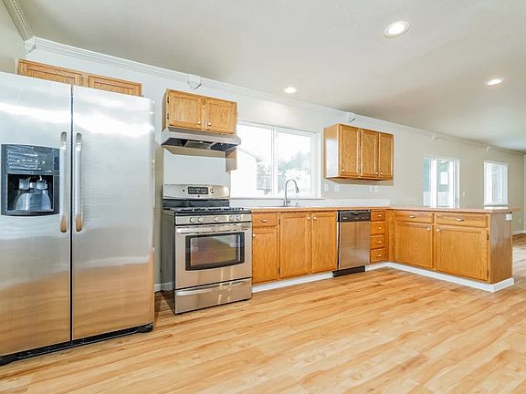 4th image of 17015 113th Avenue Ct E #1