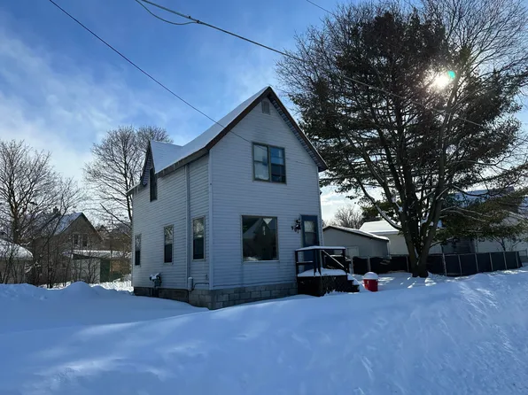 901 Court Sault Est, Sault Sainte Marie, MI 49783