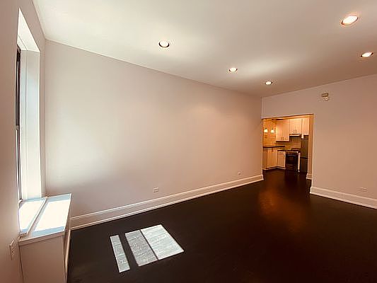 3rd image of 330 8th Ave #4S