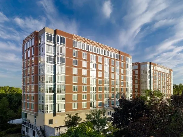 600 12th St APT 810, Palisades Park, NJ 07650