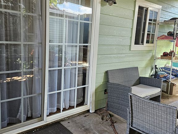 sliding glass side door, patio furniture