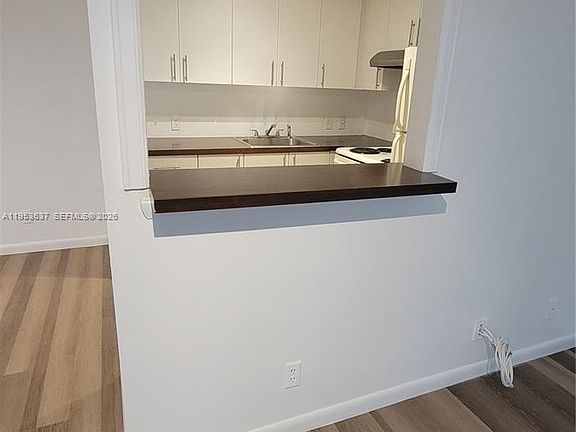 2nd image of 272 Mansfield #272-G