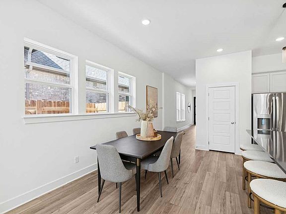 The Cleveland - Dining