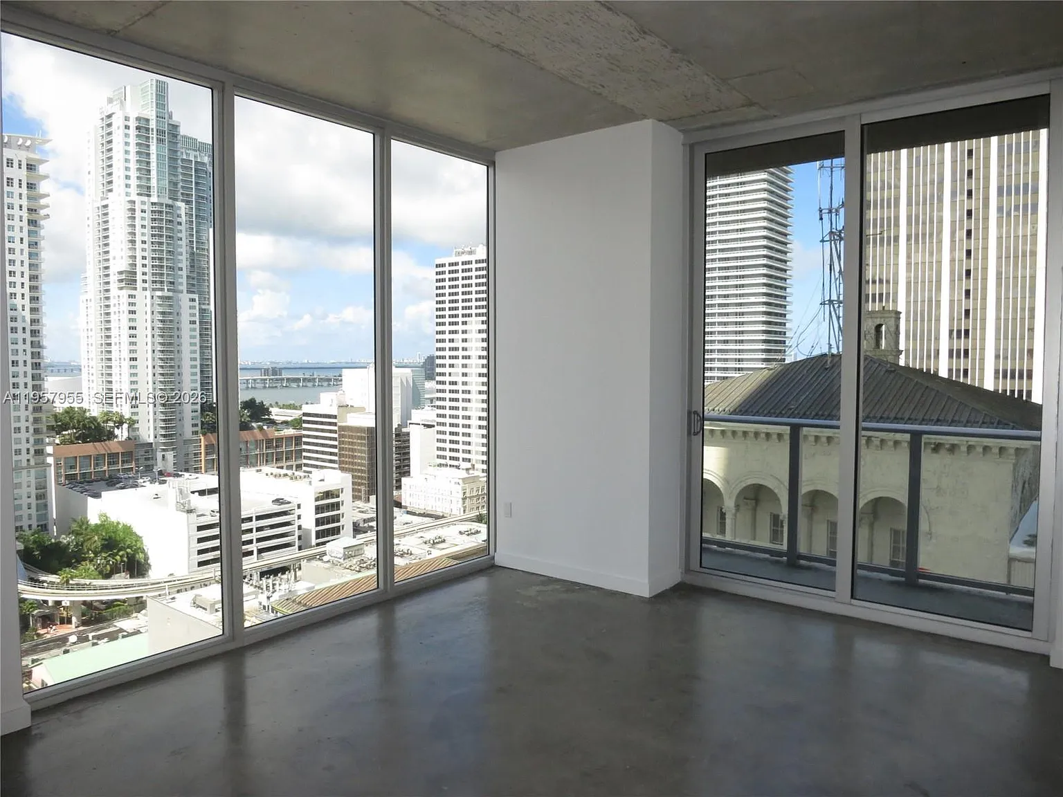 Centro Condo — Photo 4