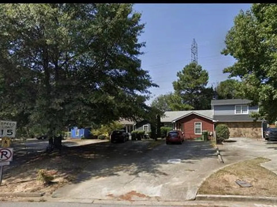 5651 Waterford Ct