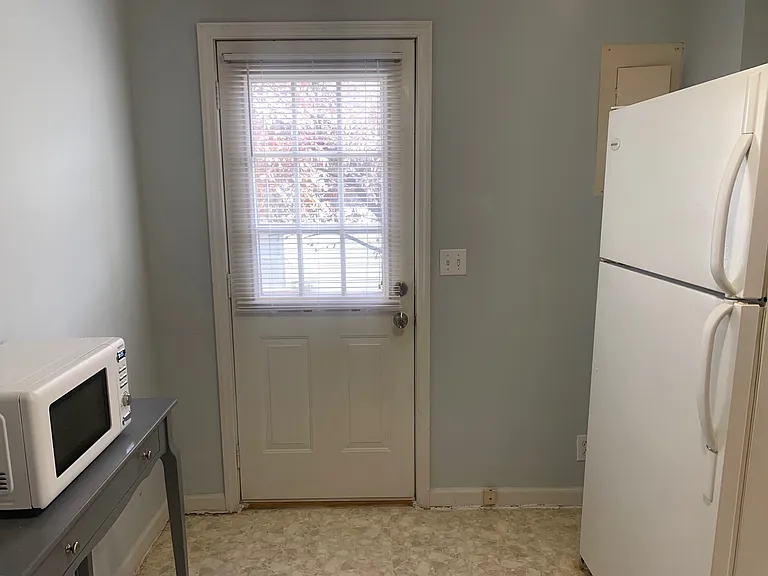 132 E Winchester St #2 — Photo 6