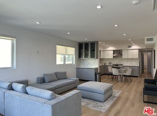 9842 W Vidor Dr #402, Los Angeles, CA 90035