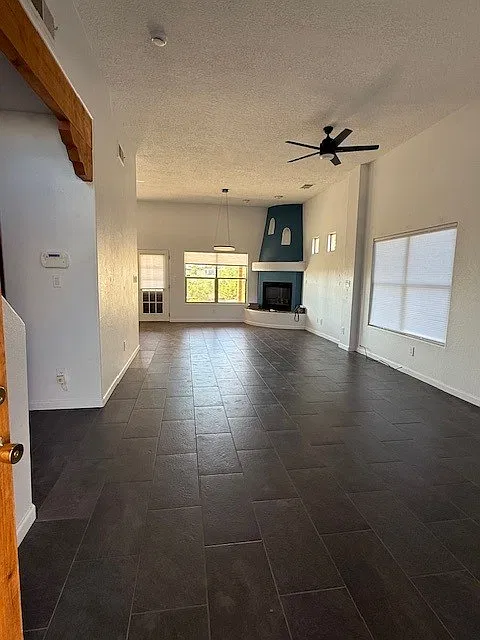 3 bed, 2.5 bath, 1550 sqft, $2,850 — Photo 3