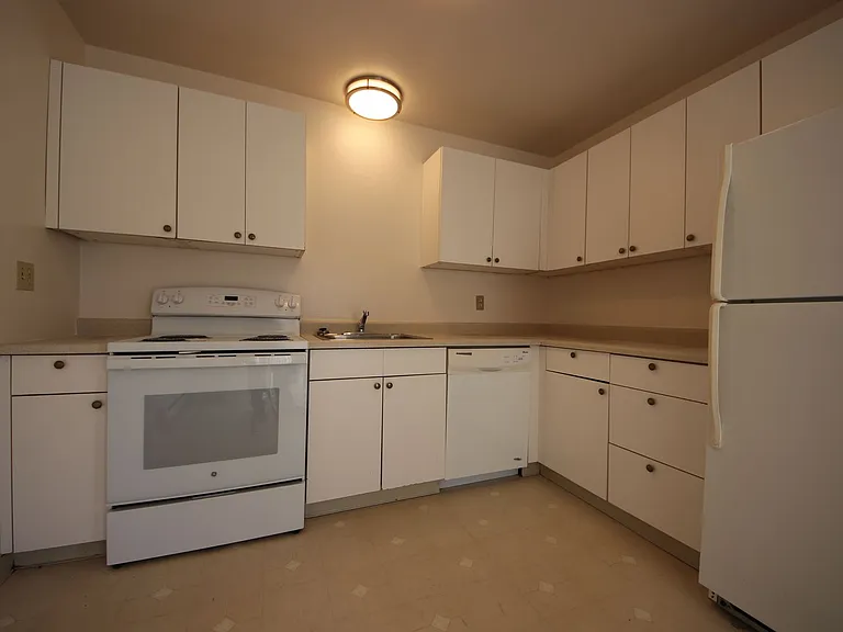 616 Molalla Ave — Photo 12