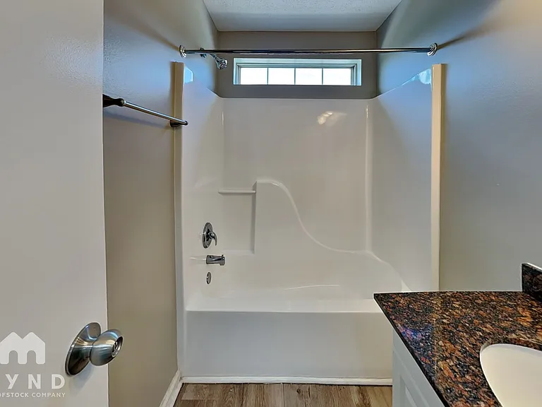 3100 Creekview Ln — Photo 18