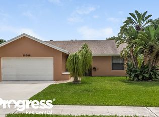 19588 Carolina Cir, Boca Raton, FL 33434