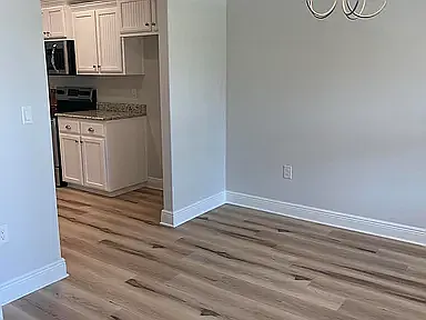 202 Baycliff Dr — Photo 17