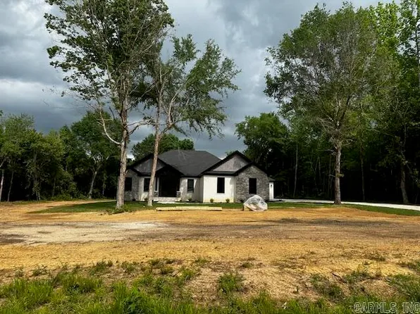 105 Timber Creek Dr, Ward, AR 72176
