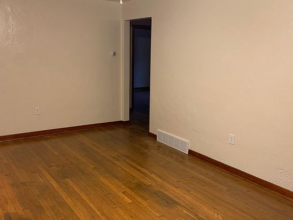 Living room 3