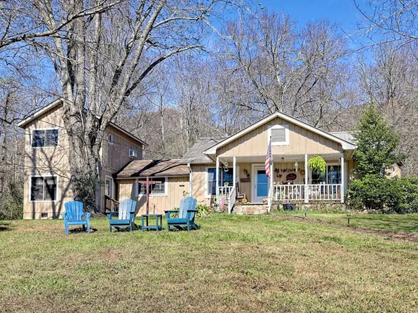1137 Car Miles Rd, Hiawassee, GA 30546