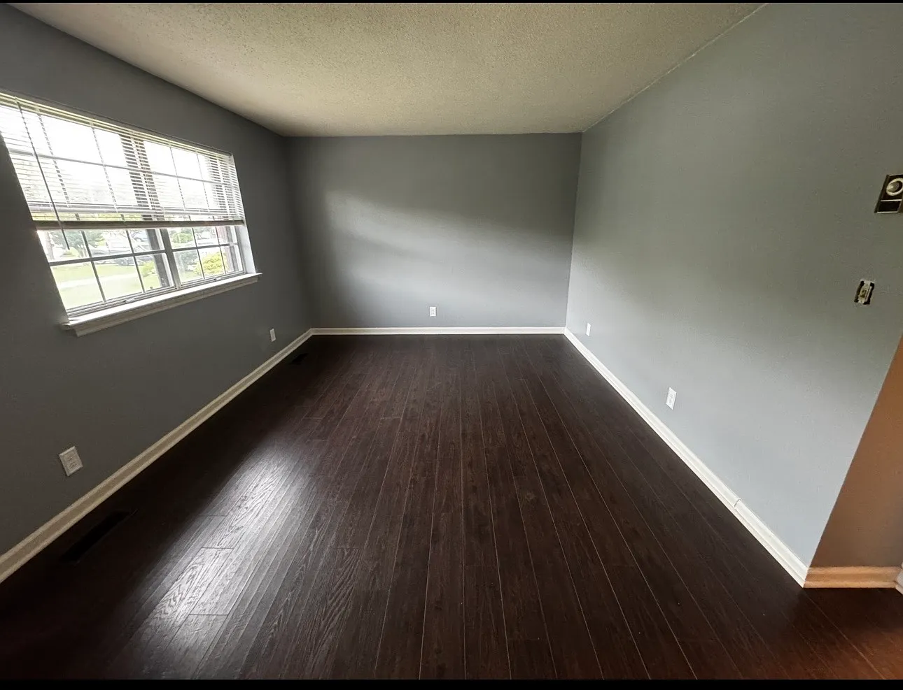 3 bed, 1368 sqft, $2,175 — Photo 2