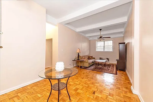 Sold by Benjamin Realty Since 1980 | media 6