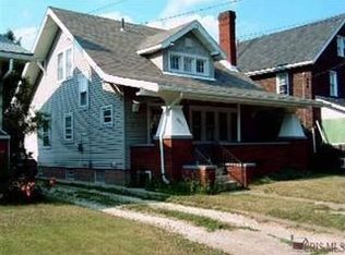 963 Lovers Ln, Akron, OH 44306