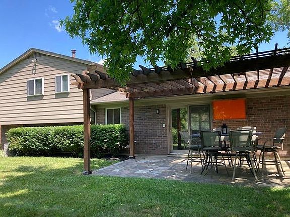 5th image of 7181 Wyandotte Dr