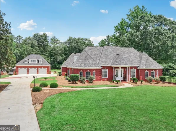 2631 Young Rd, Stone Mountain, GA 30088