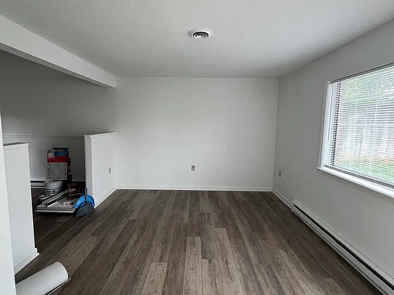 50 Bruce Dr #B — Photo 5