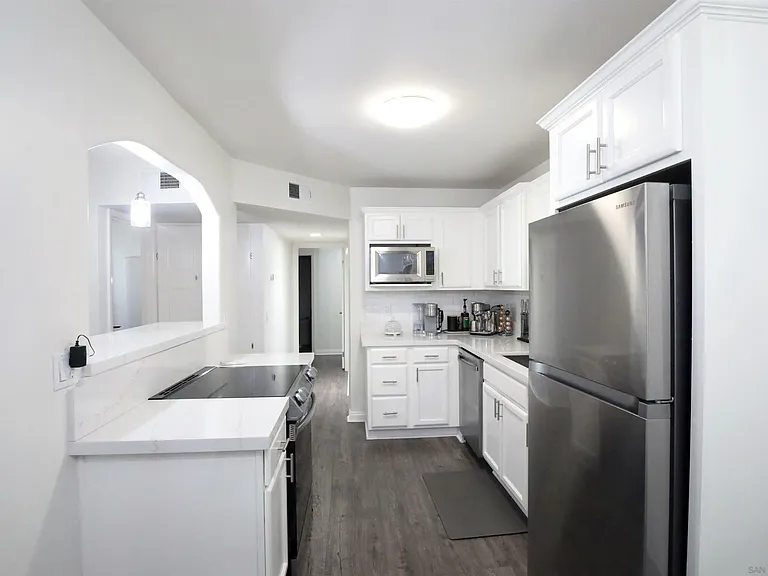 550 Graves Ave #10 — Photo 14