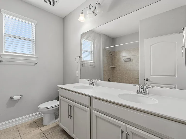 5901 Silverhollow Dr — Photo 13