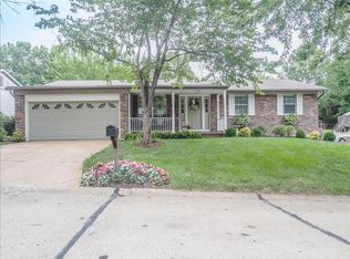 1377 Twin Trails Ct, Fenton, MO 63026