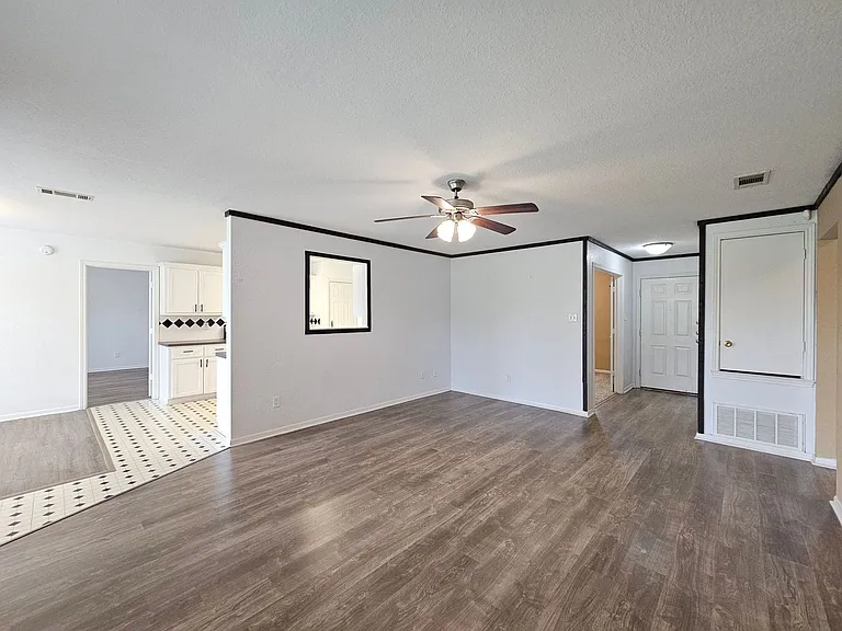 4609 Telluride Dr — Photo 4