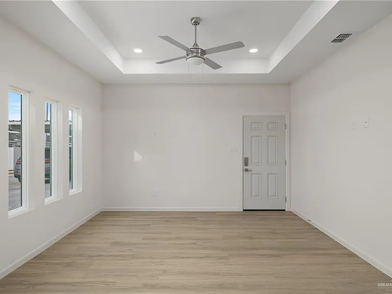 804 N Clarence Ave #4 — Photo 7