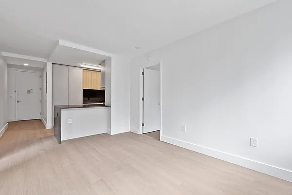 Rented by Greystar | media 3