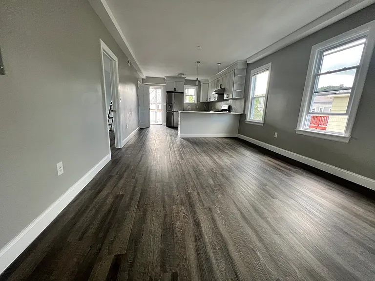63 Gale St #2 — Photo 4