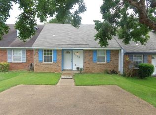 111B Meadowwick Dr, Clinton, MS 39056